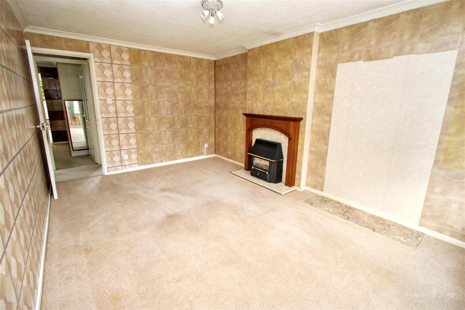 2 bed property in Devonshire Gardens, Reading